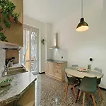 Daire Janua Jungle House *